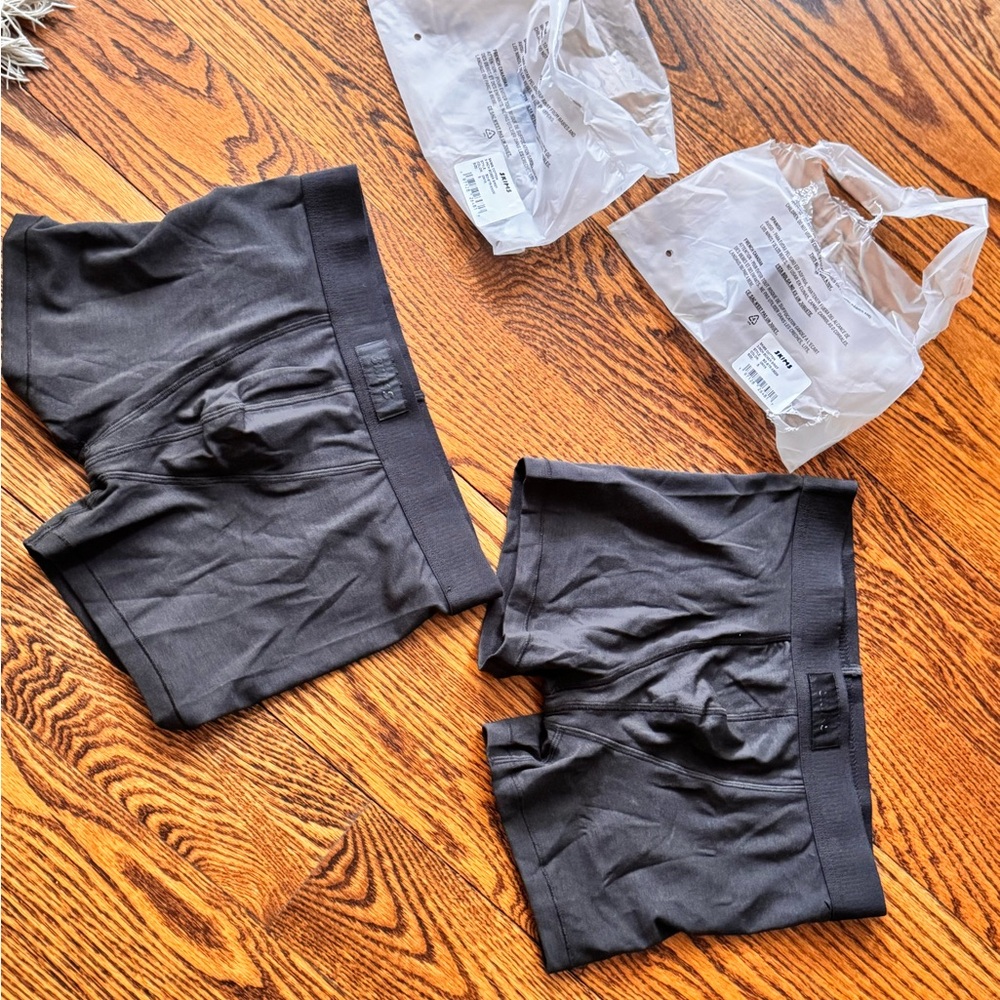 SKIMS Charcoal Boxer Briefs for Men BRAND new never worn size  small